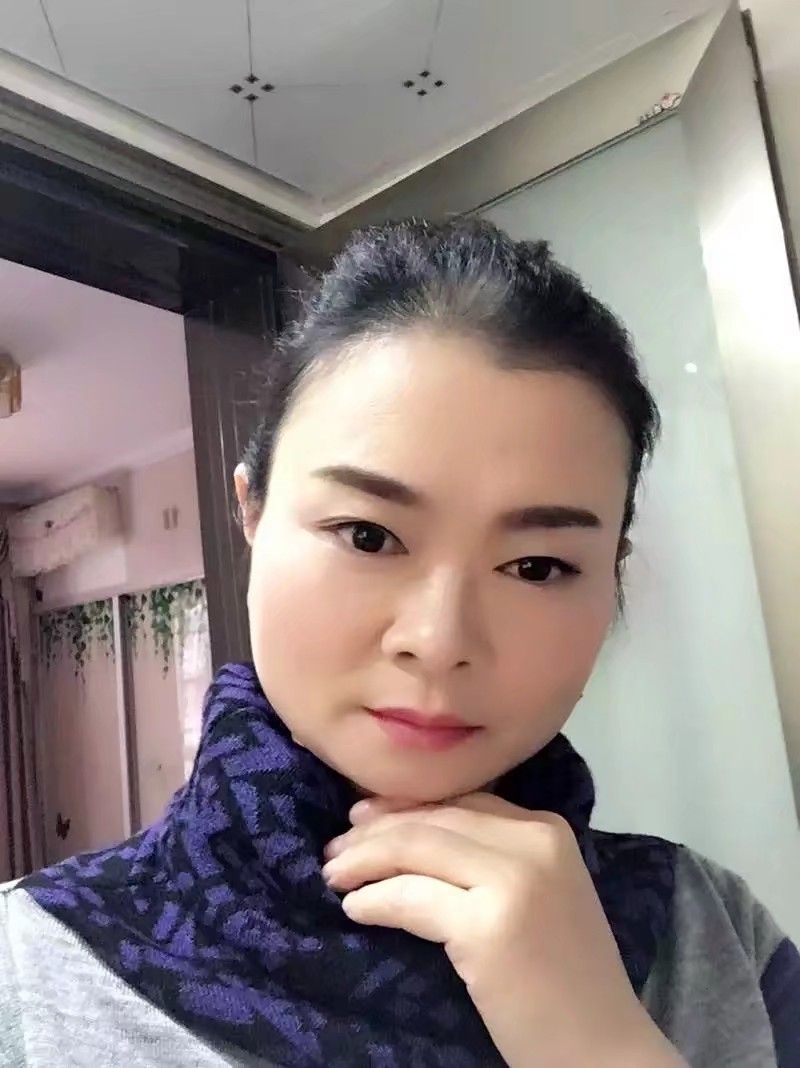 罗椿俄头像