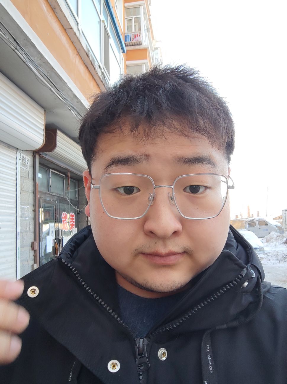李航头像