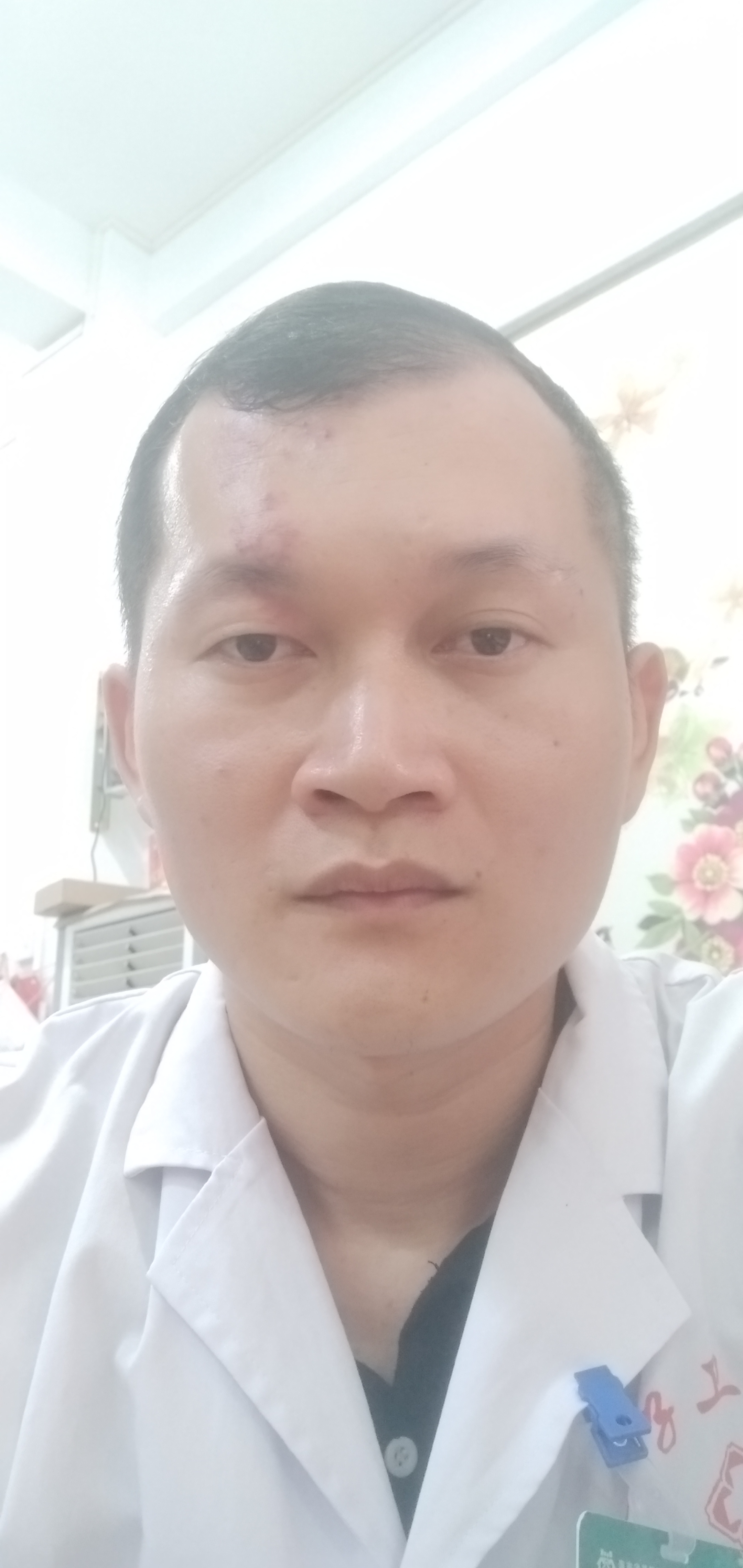 周春头像