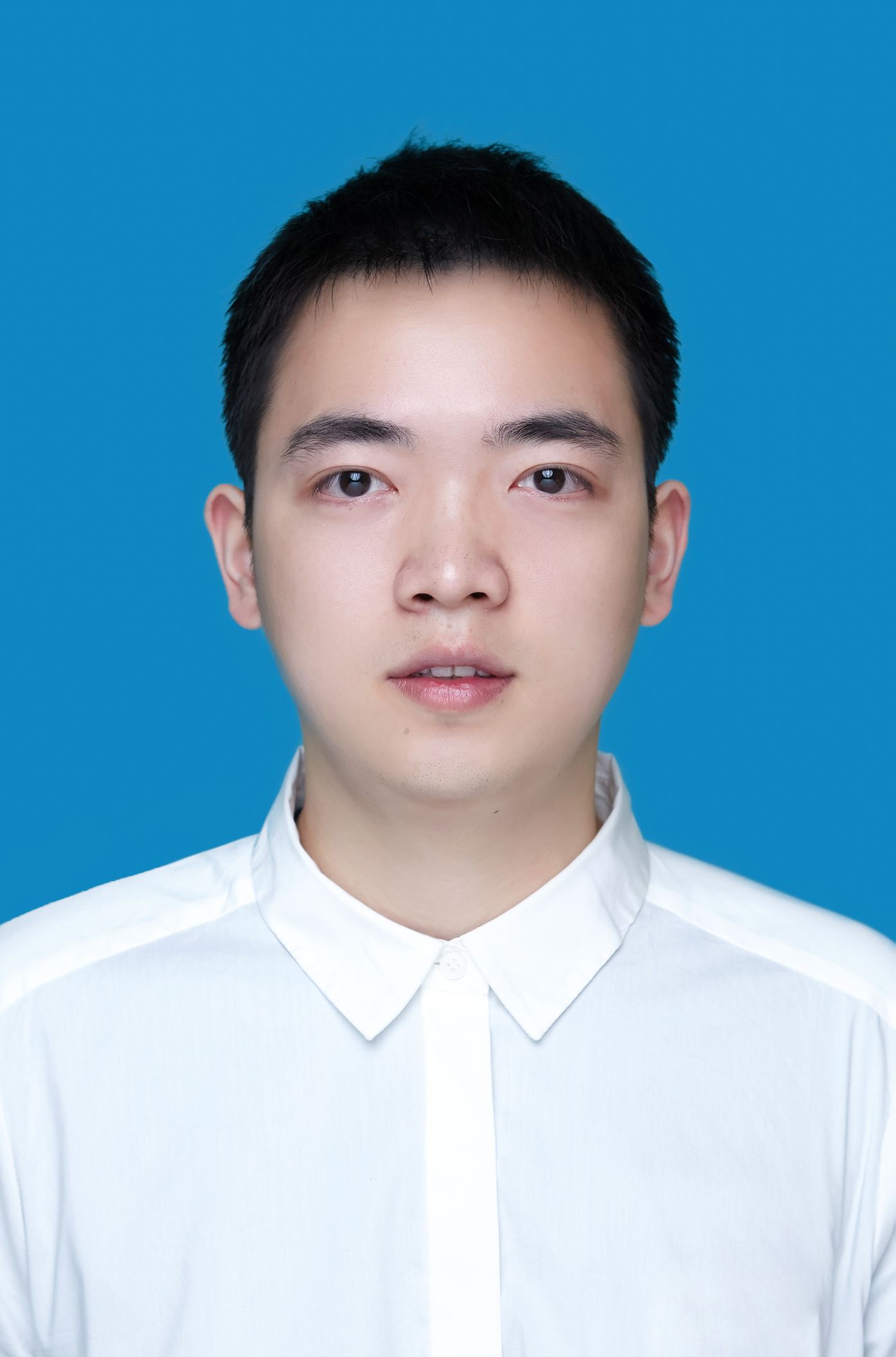 王春龙头像