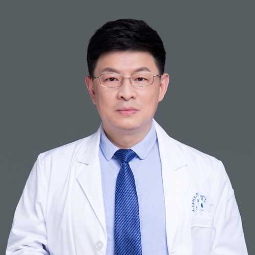 严斌头像
