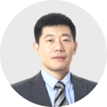 李威头像