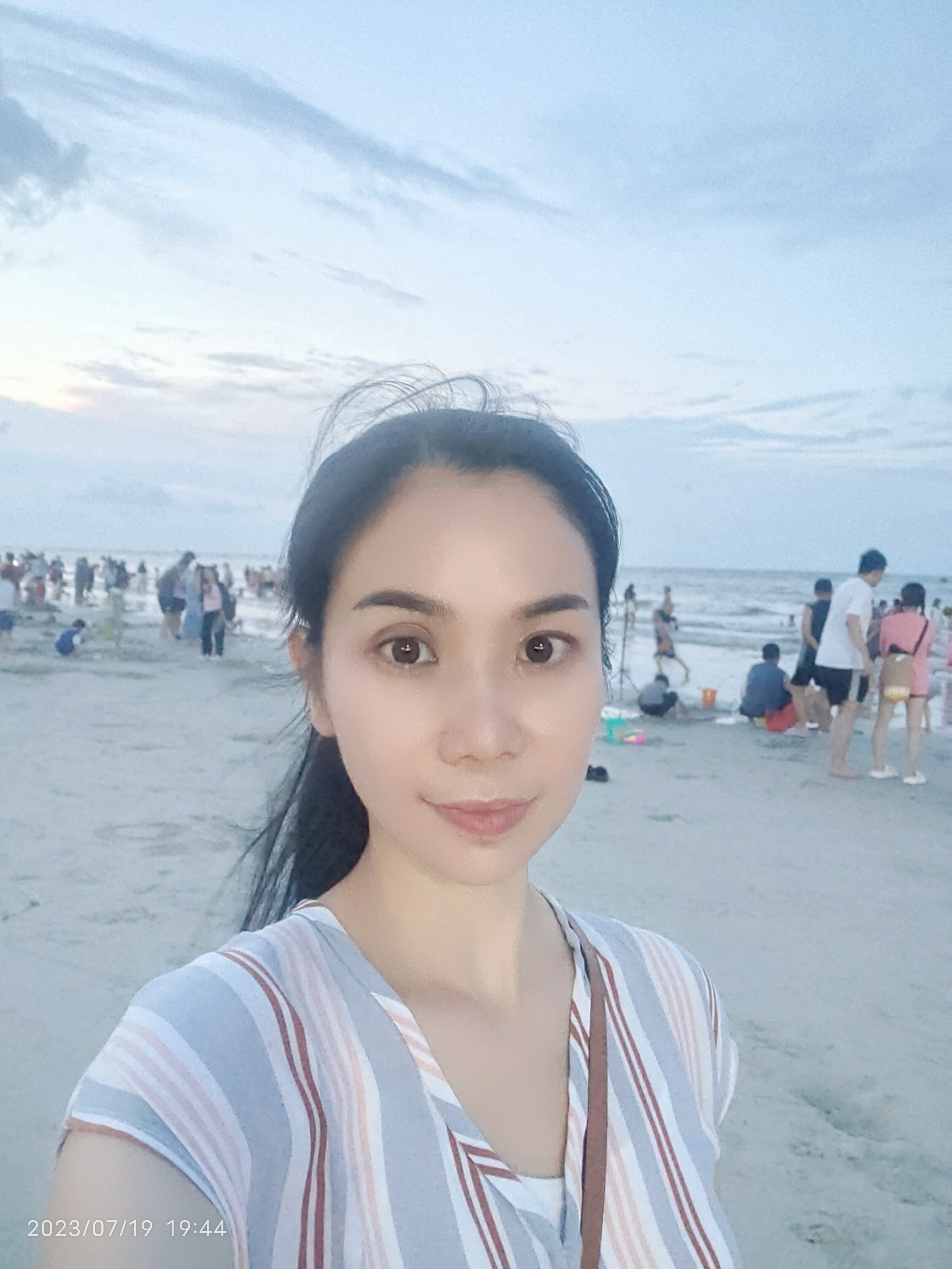 郑丽丽头像