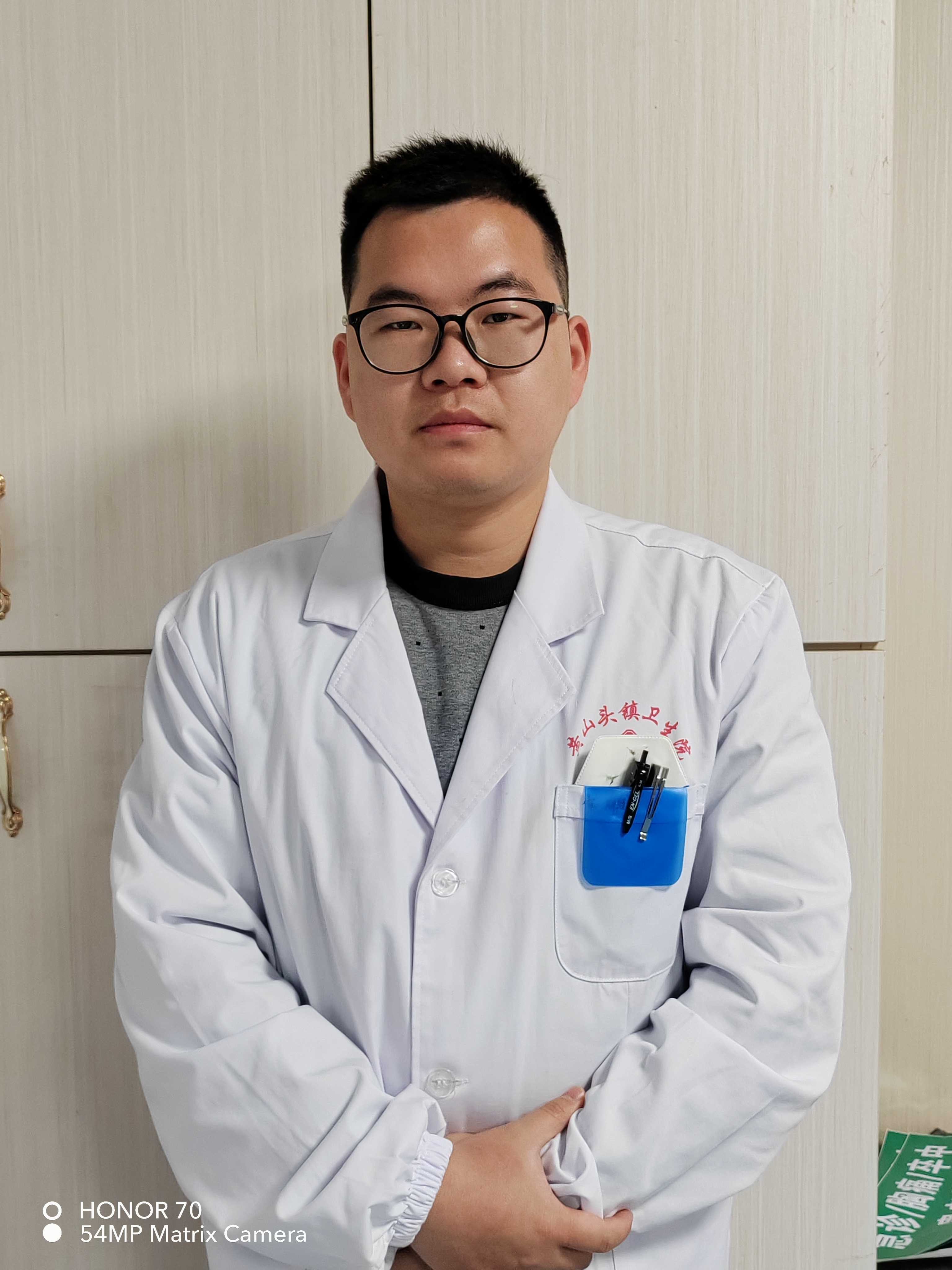 熊刚头像