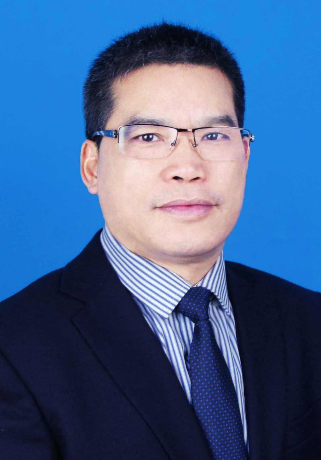 谭翱头像