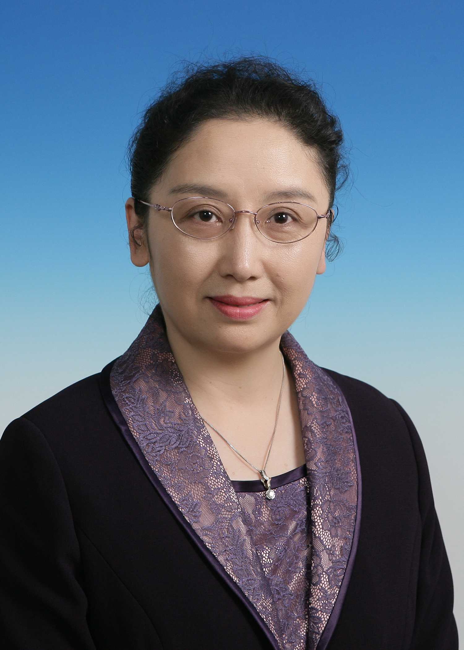 张巍头像