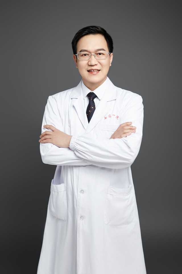 郑扣龙头像