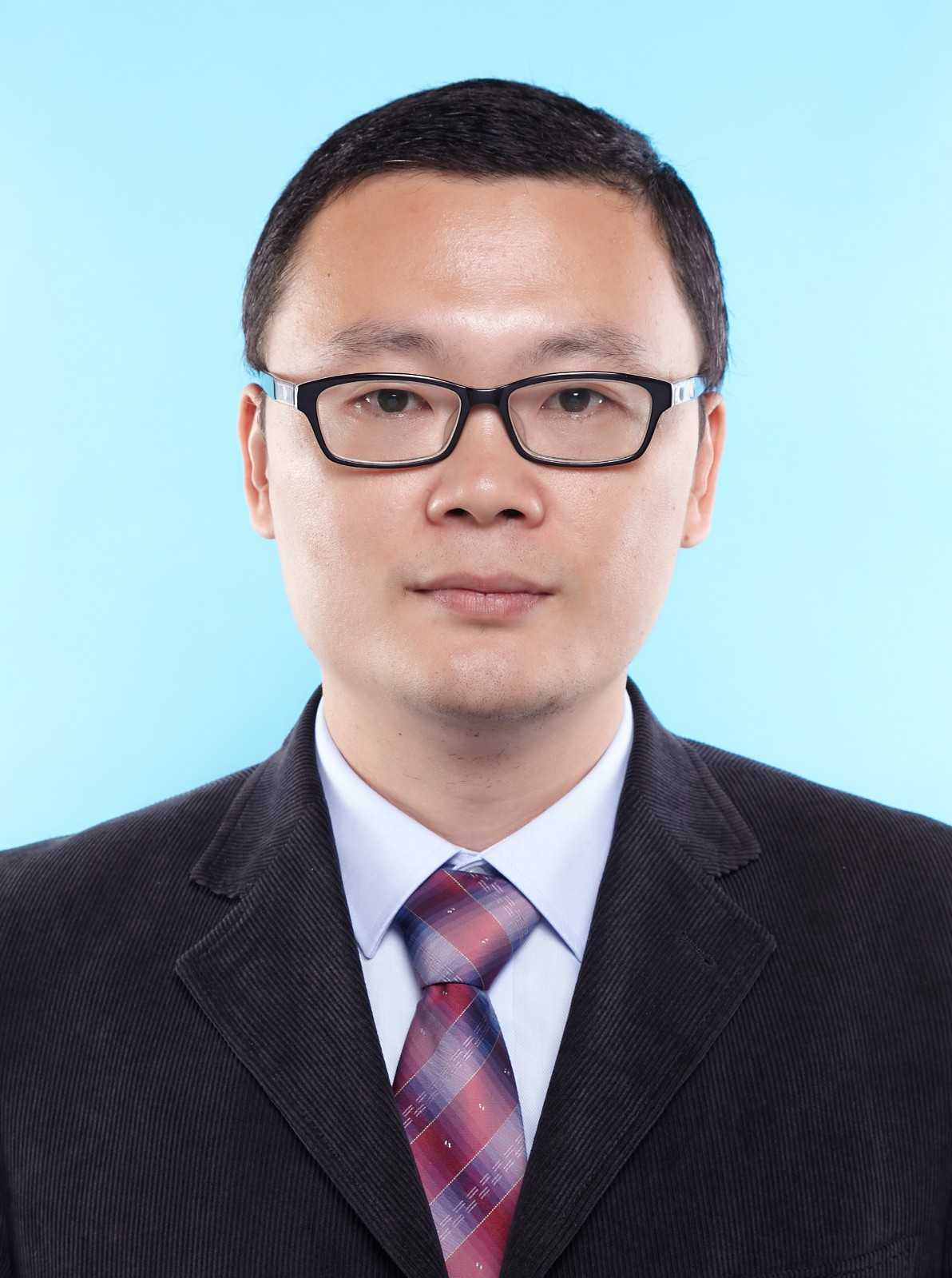 林隆头像