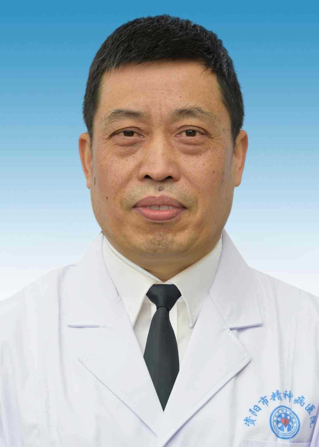 曾富华头像